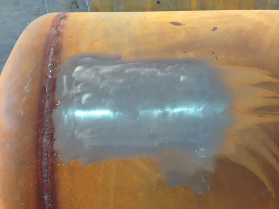 Portable Handheld Metal Rust Removal Fiber Laser Cleaning Machine with 1000W 1500W 2000W Laser Source for Rust Paint 